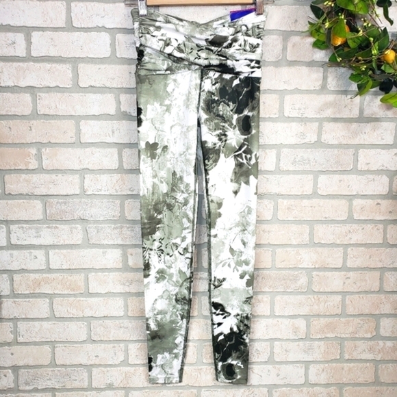 JOYLAB Mid-Rise Stretch Floral Leggings Size XS - Picture 9 of 9